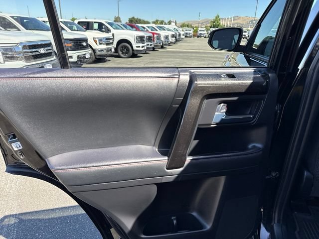 Used 2021 Toyota 4Runner TRD Off-Road AWD/4WD image 11