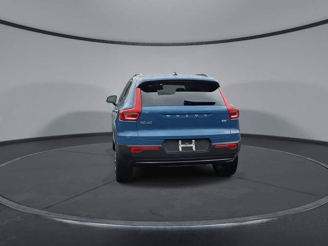 Used 2025 Volvo XC40 B5 Ultra w/ Climate Package AWD/4WD image 7