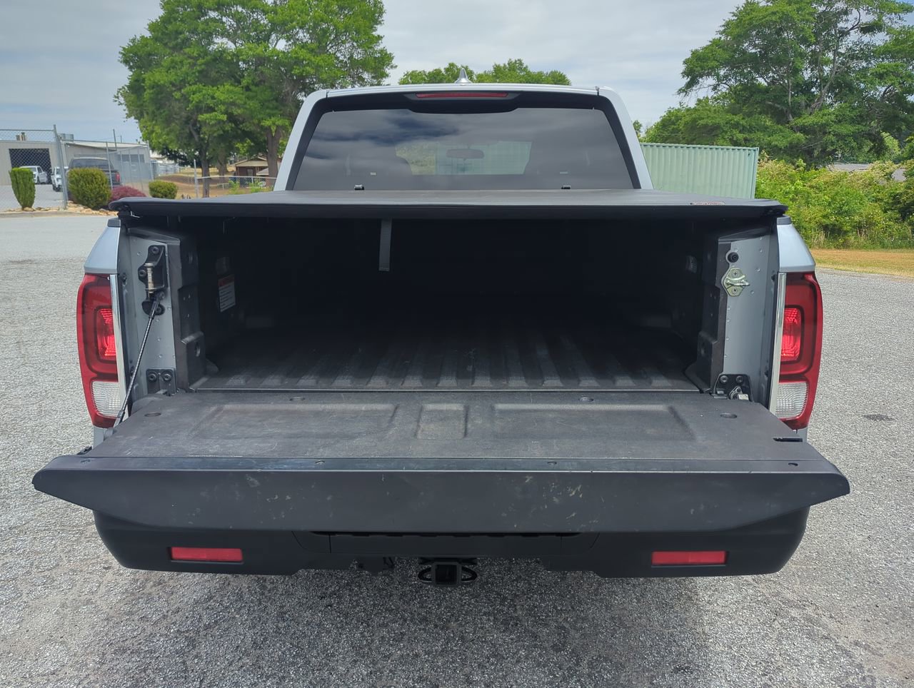 Used 2017 Honda Ridgeline RT image 11