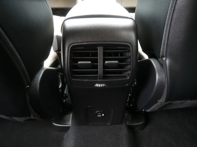 Certified 2022 Ford Escape Titanium image 19