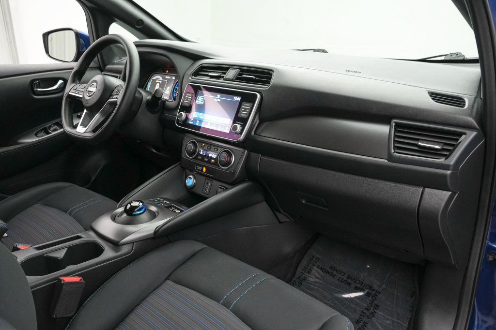 Used 2025 Nissan Leaf S FWD image 22