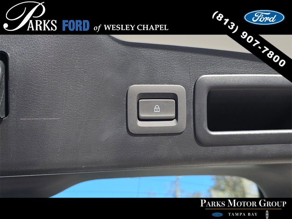 Used 2024 MAZDA MAZDA3 Hatchback w/ Appearance Package image 9