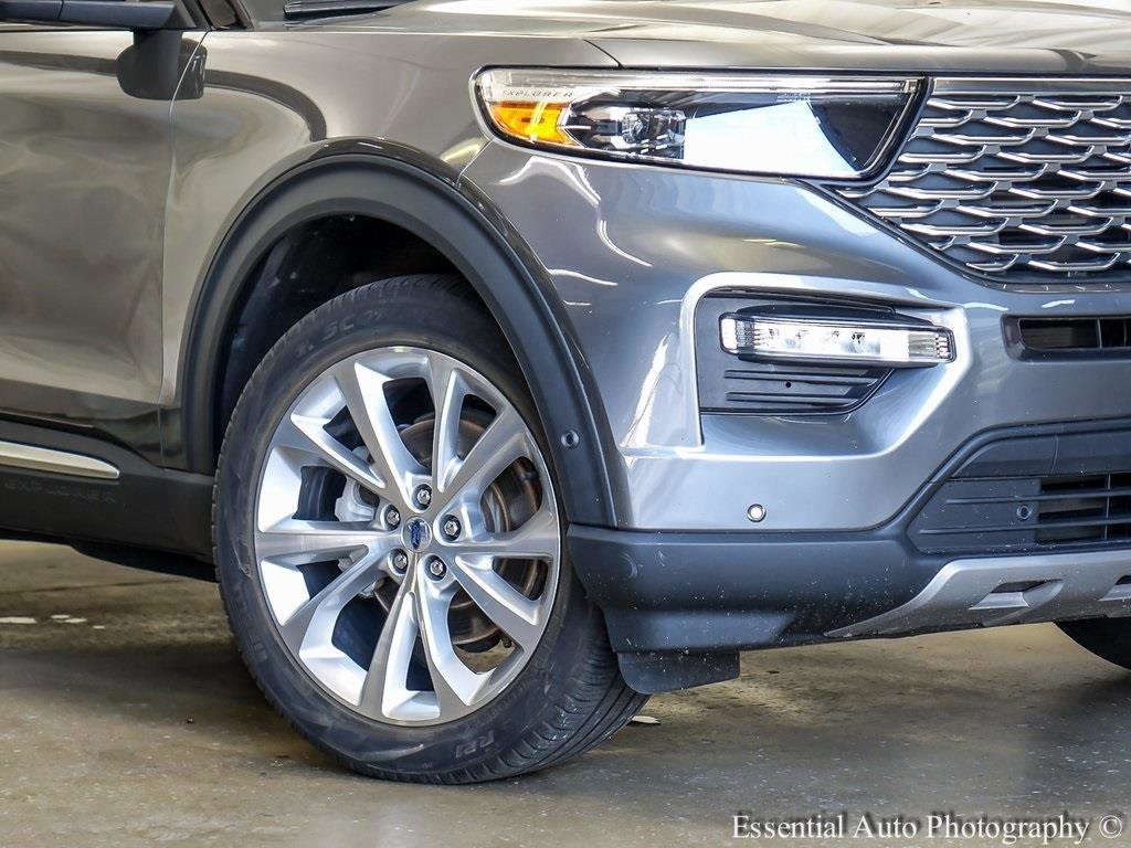 Certified 2022 Ford Explorer Platinum w/ Equipment Group 601A image 8