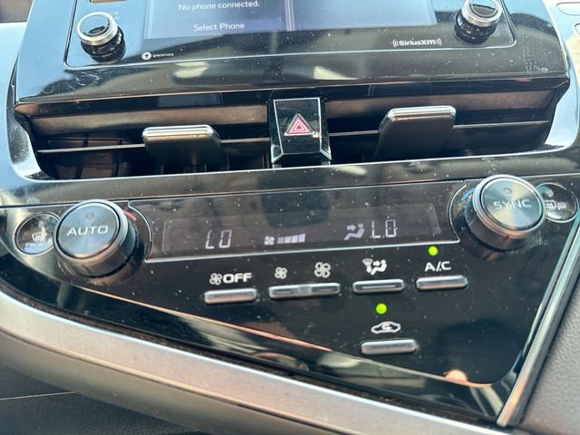 Used 2022 Toyota Camry SE FWD image 19