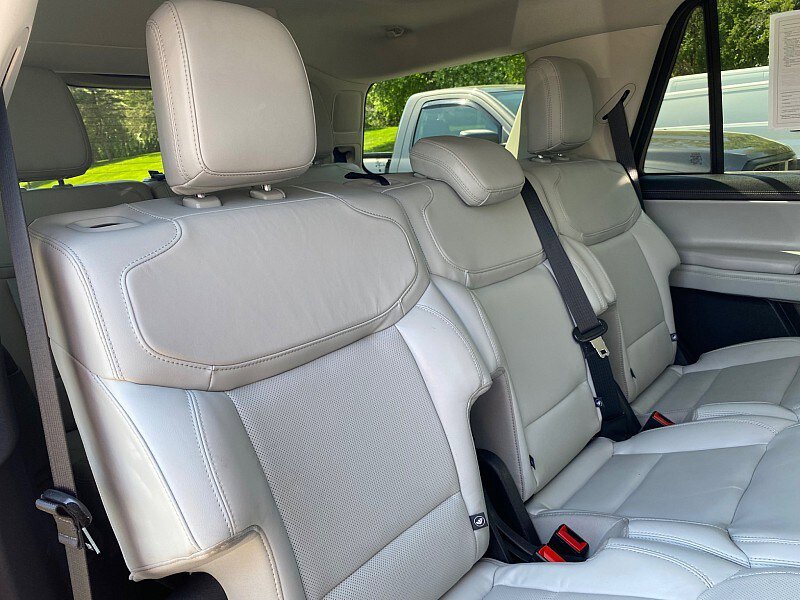 Certified 2025 Ford Expedition Platinum AWD/4WD image 37