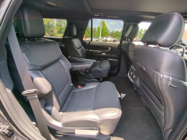 Certified 2025 Ford Expedition Platinum w/ Stealth Performance Package AWD/4WD image 26