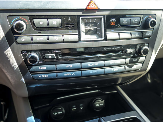 Used 2018 Genesis G80 3.8 AWD/4WD image 18