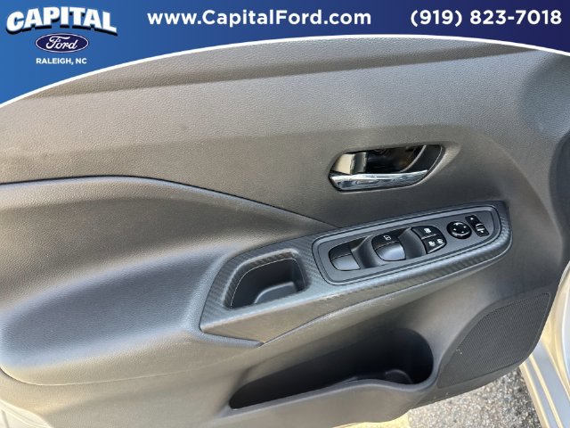 Used 2025 Nissan Versa SV FWD image 19