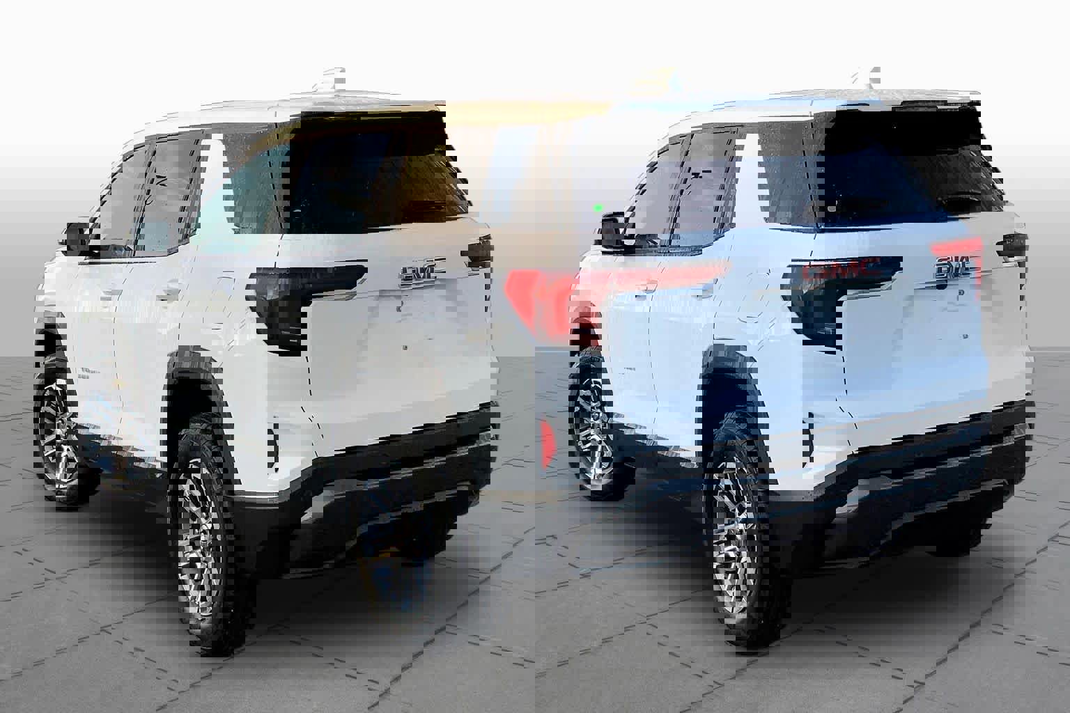 Used 2025 GMC Terrain Elevation image 4