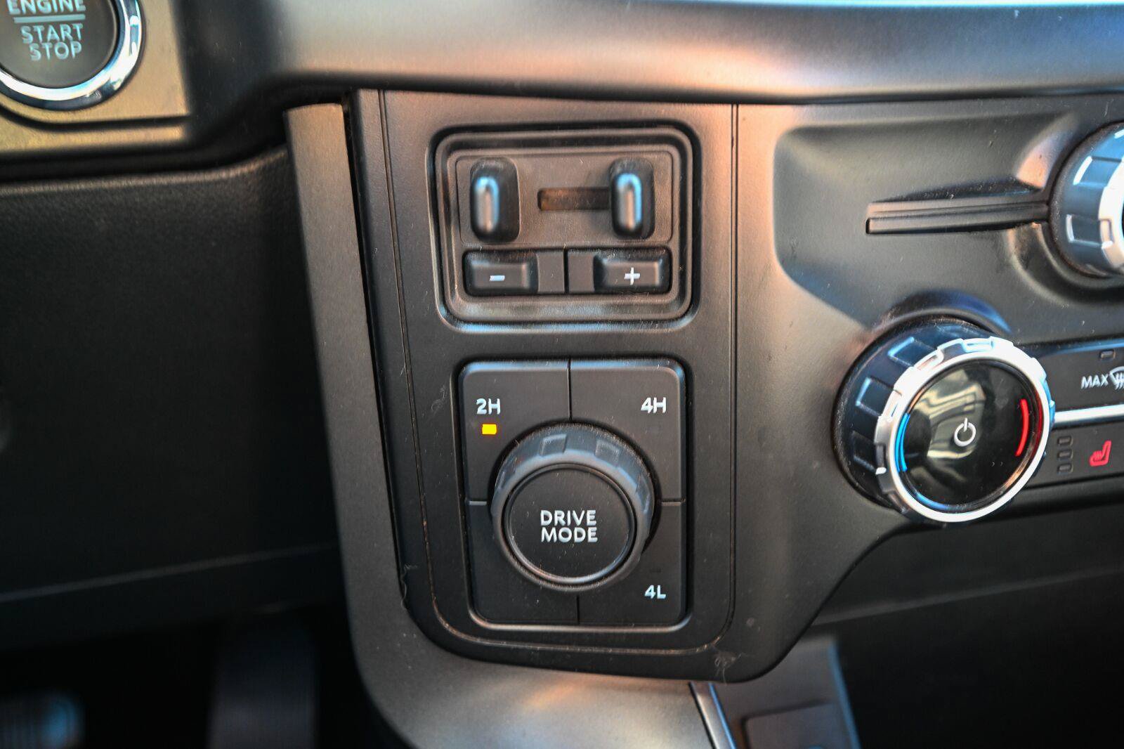 Certified 2024 Ford F150 XLT w/ Equipment Group 302A MID AWD/4WD image 35