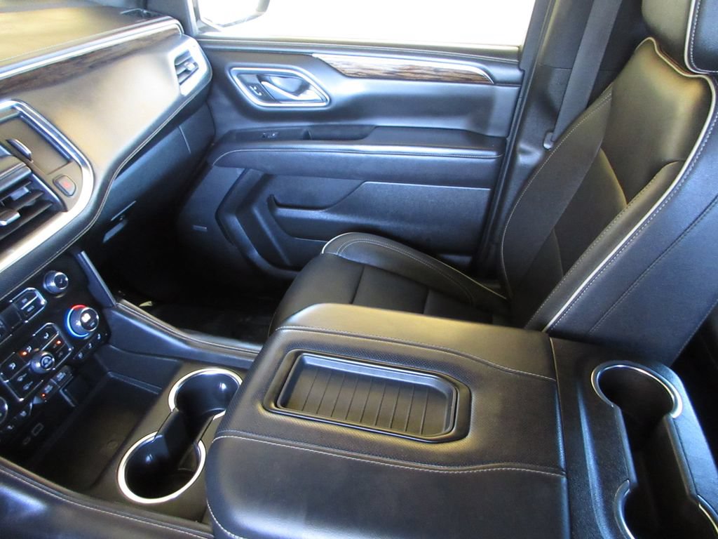 Used 2023 Chevrolet Suburban Premier AWD/4WD image 23