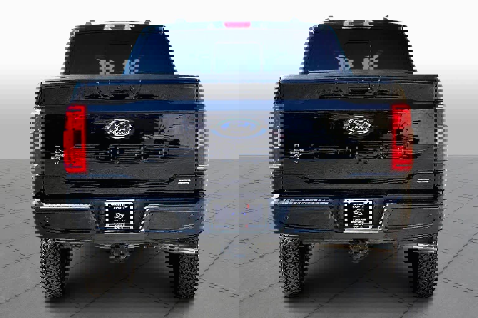 Certified 2022 Ford F150 XLT w/ Equipment Group 302A High image 2