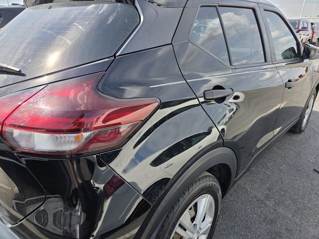 Used 2023 Nissan Kicks S image 4