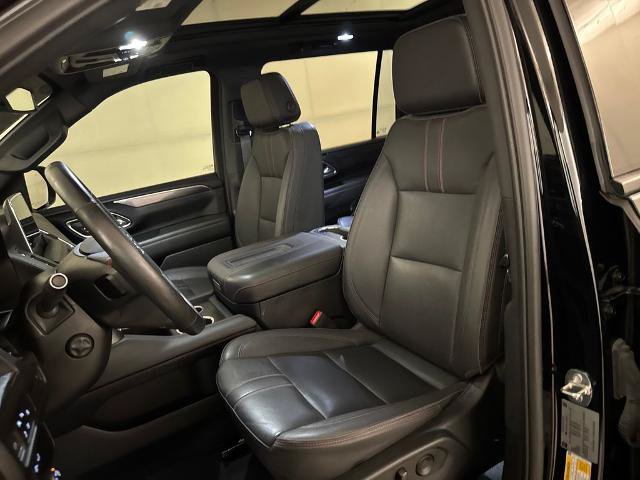 Used 2023 Chevrolet Suburban RST w/ Sport Performance Package AWD/4WD image 19