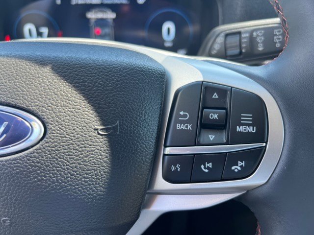 Certified 2025 Ford Explorer Active AWD/4WD image 17