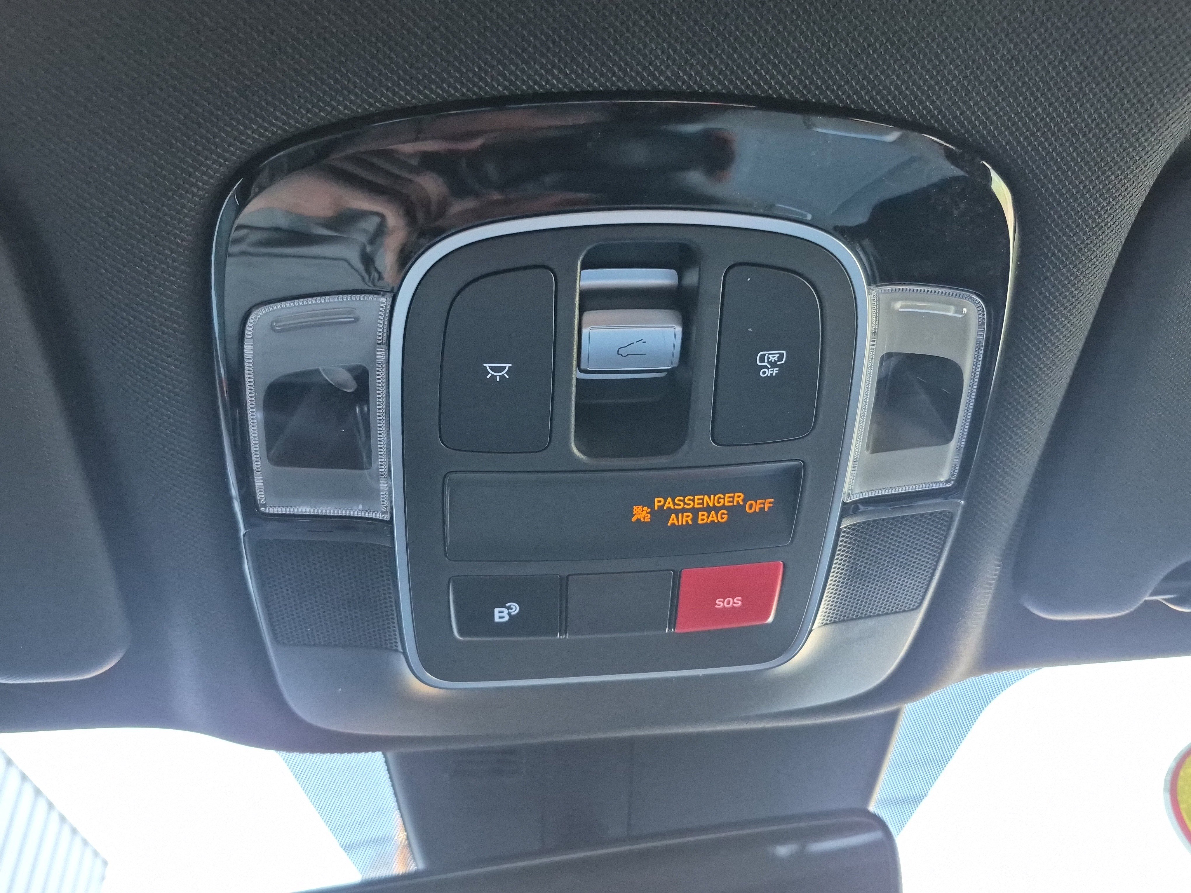 Used 2025 Hyundai Santa Cruz Limited image 34