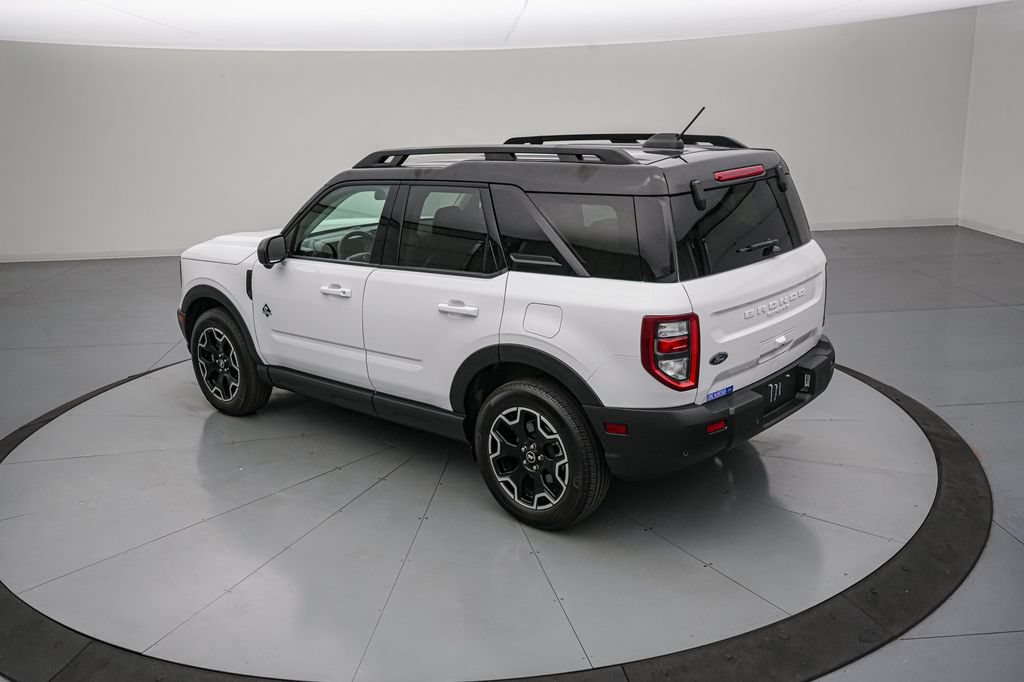 Certified 2025 Ford Bronco Sport Outer Banks w/ Outer Banks Tech Package+ AWD/4WD image 6