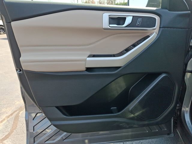 Certified 2022 Ford Explorer XLT w/ Equipment Group 202A image 12