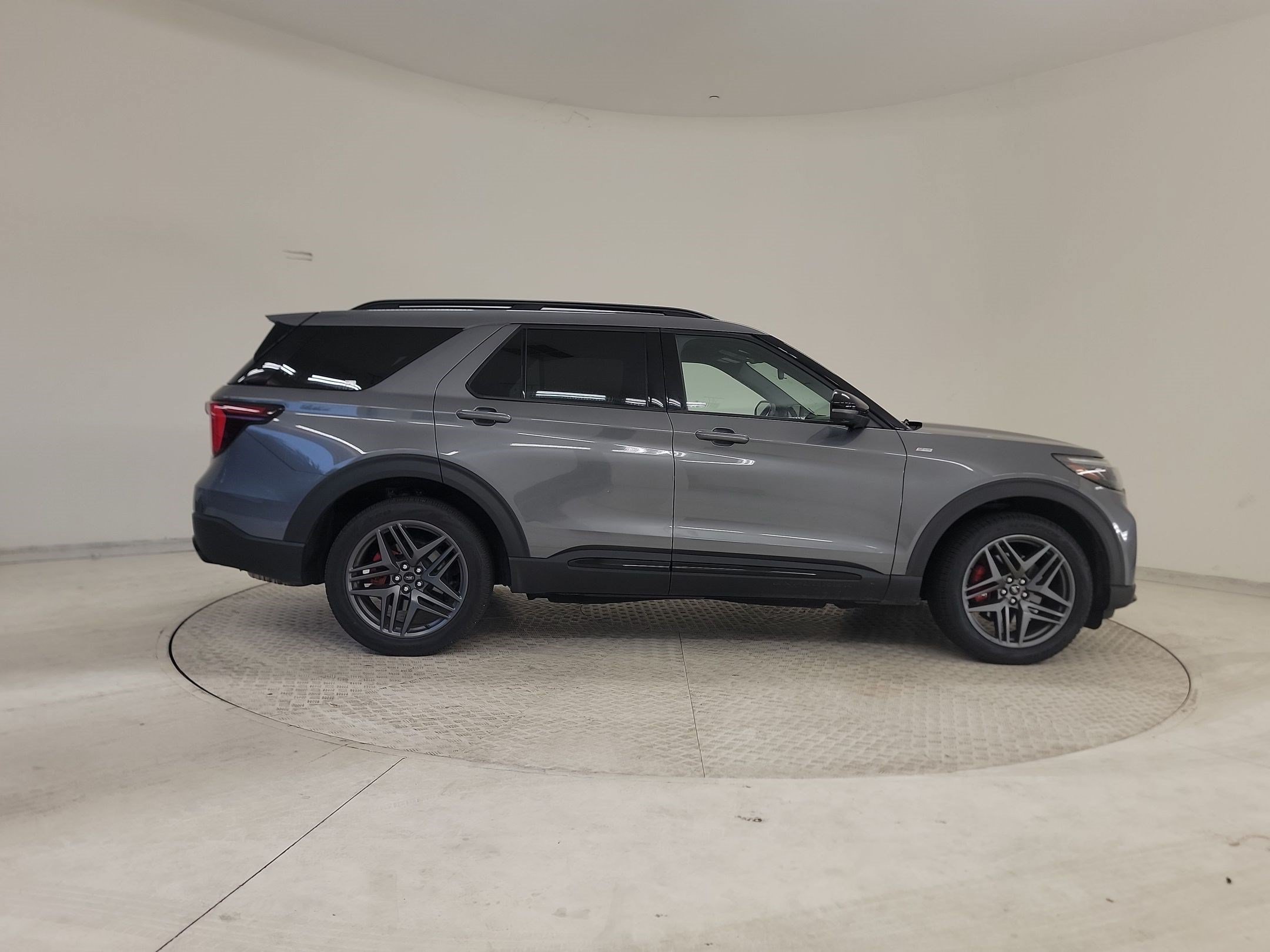 Certified 2025 Ford Explorer ST-Line w/ ST-Line Street Pack AWD/4WD image 6