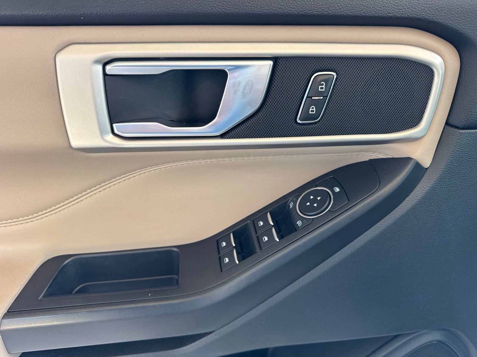 Certified 2020 Ford Explorer XLT AWD/4WD image 26