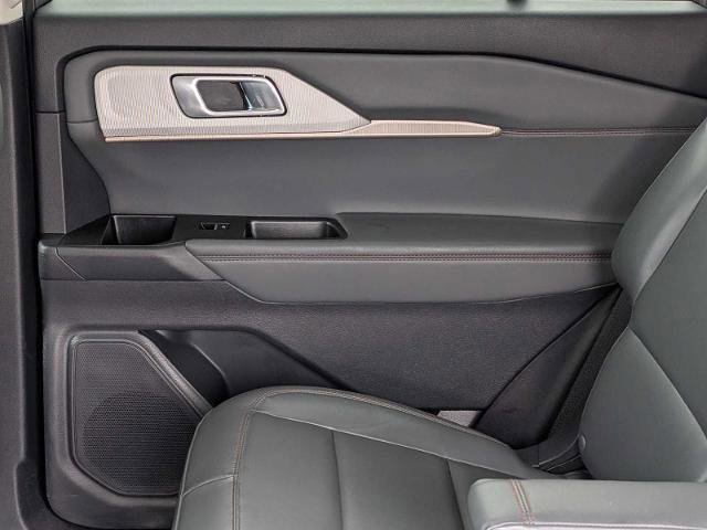 Certified 2025 Ford Explorer Active w/ Active Comfort Package RWD image 20