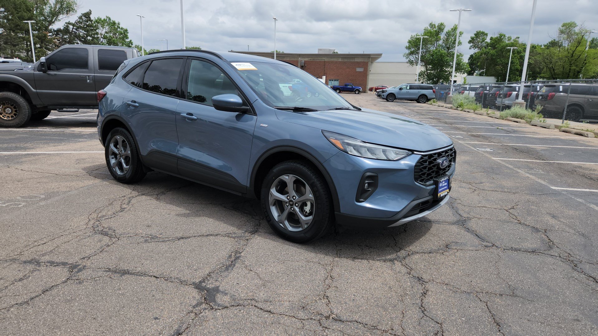 Certified 2025 Ford Escape ST-Line Select AWD/4WD image 19