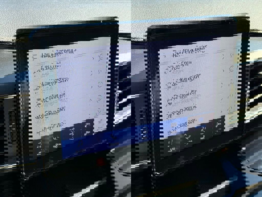 Certified 2023 Ford Explorer Limited image 28