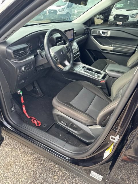 Certified 2022 Ford Explorer XLT AWD/4WD image 3