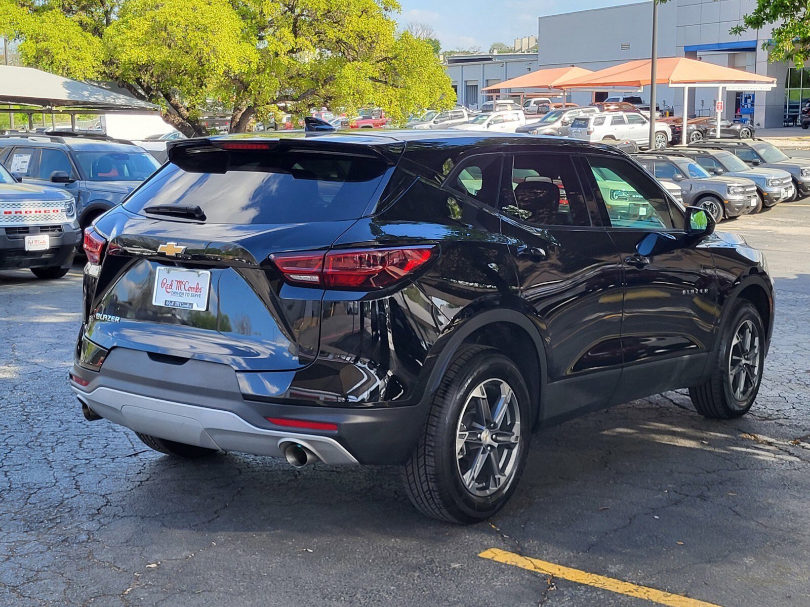 Used 2025 Chevrolet Blazer LT image 3
