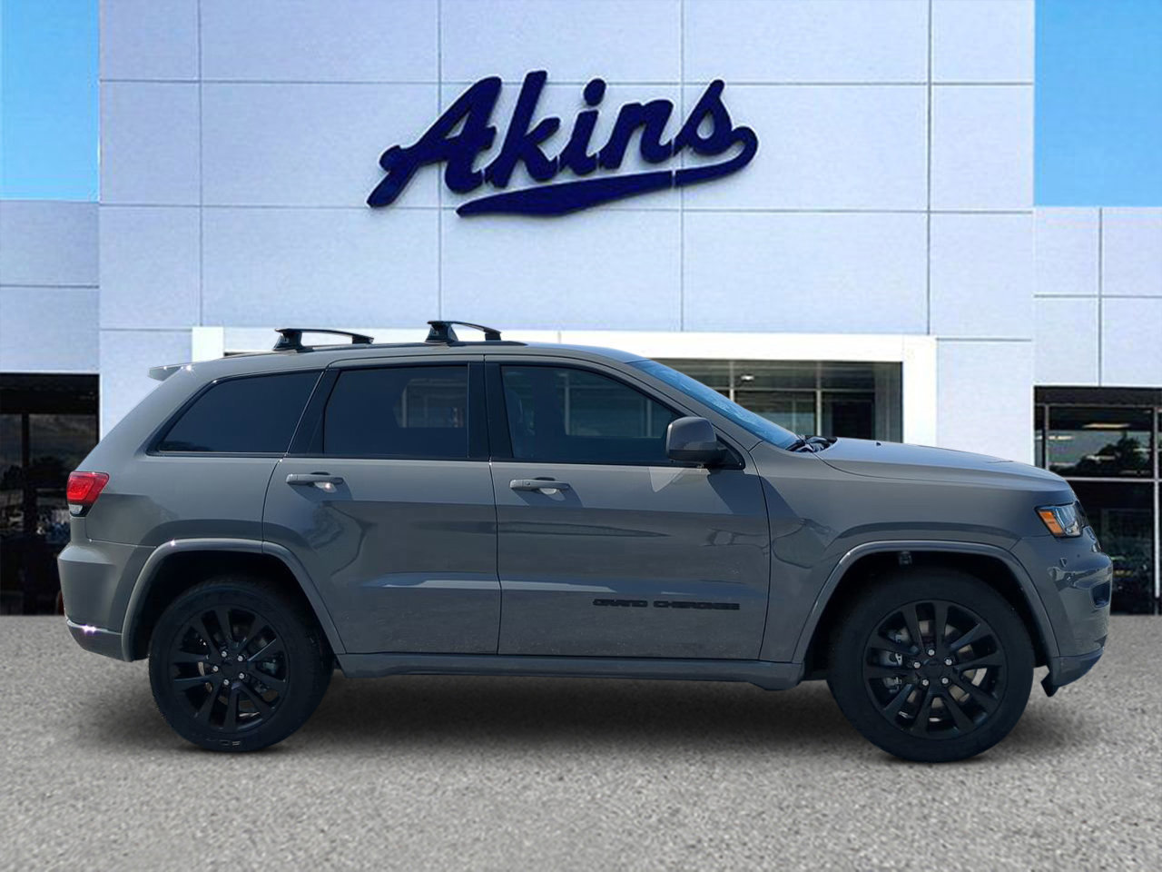 Used 2021 Jeep Grand Cherokee Laredo X image 5