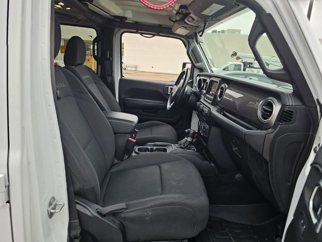 Used 2020 Jeep Wrangler Unlimited Sahara image 25