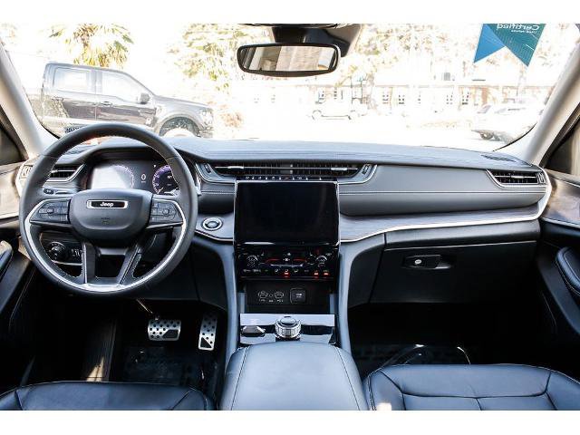 Used 2023 Jeep Grand Cherokee Limited AWD/4WD image 13