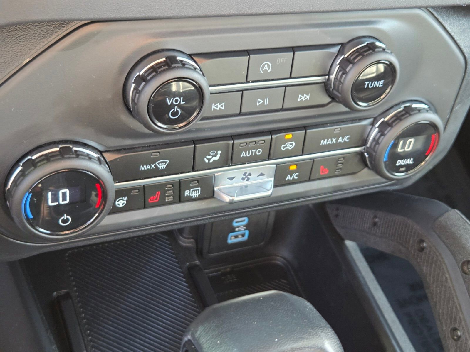 Certified 2025 Ford Bronco Badlands AWD/4WD image 22