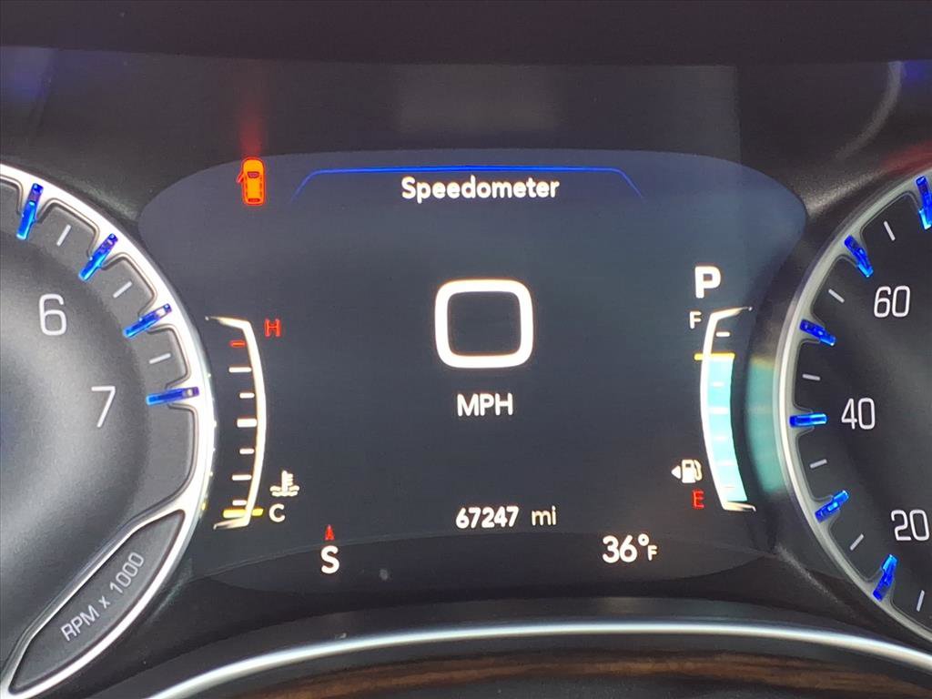 Used 2023 Chrysler Pacifica Limited FWD image 26