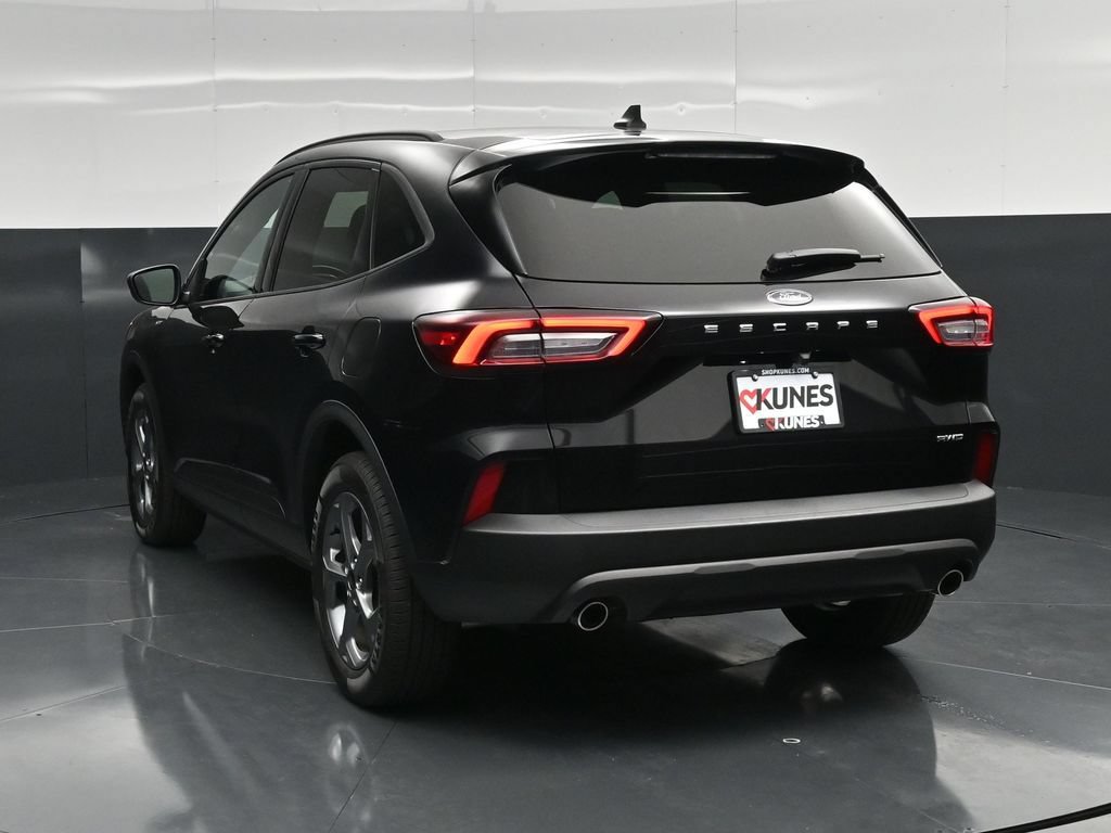Certified 2025 Ford Escape ST-Line Select AWD/4WD image 8