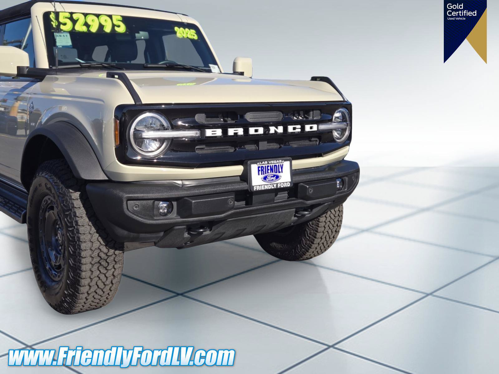 Certified 2025 Ford Bronco Outer Banks w/ Sasquatch Package AWD/4WD image 8