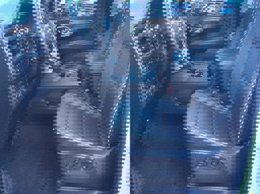 Used 2023 Chevrolet Suburban Premier image 41