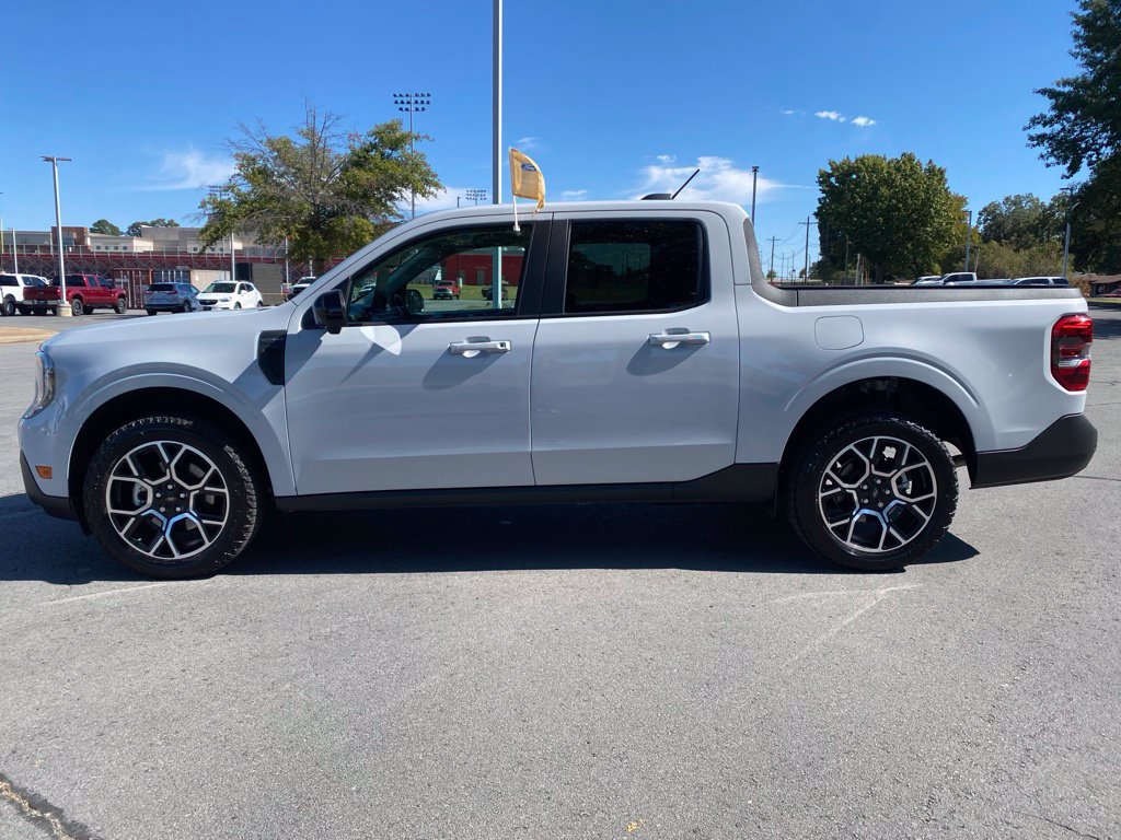 Certified 2025 Ford Maverick Lariat AWD/4WD image 4