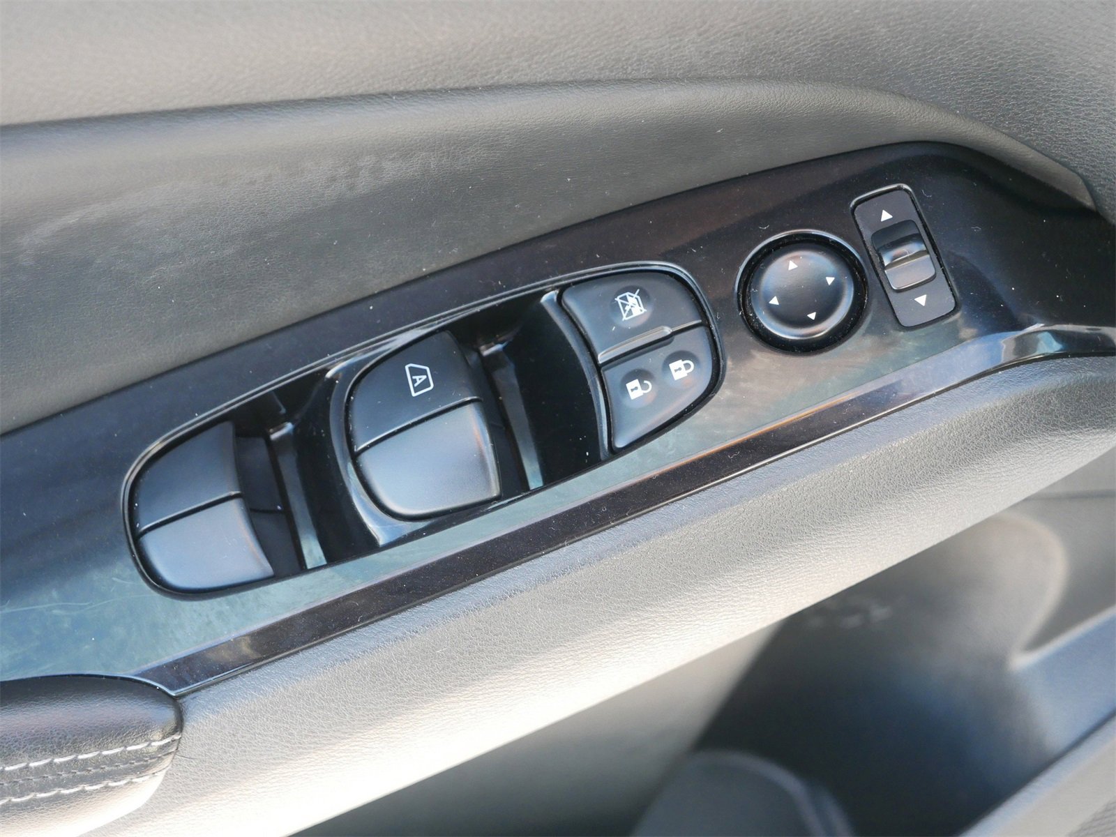 Used 2023 Nissan Altima 2.5 SV image 15