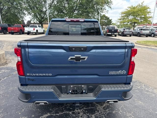 Used 2024 Chevrolet Silverado 1500 High Country w/ Z71 Off-Road Package AWD/4WD image 5