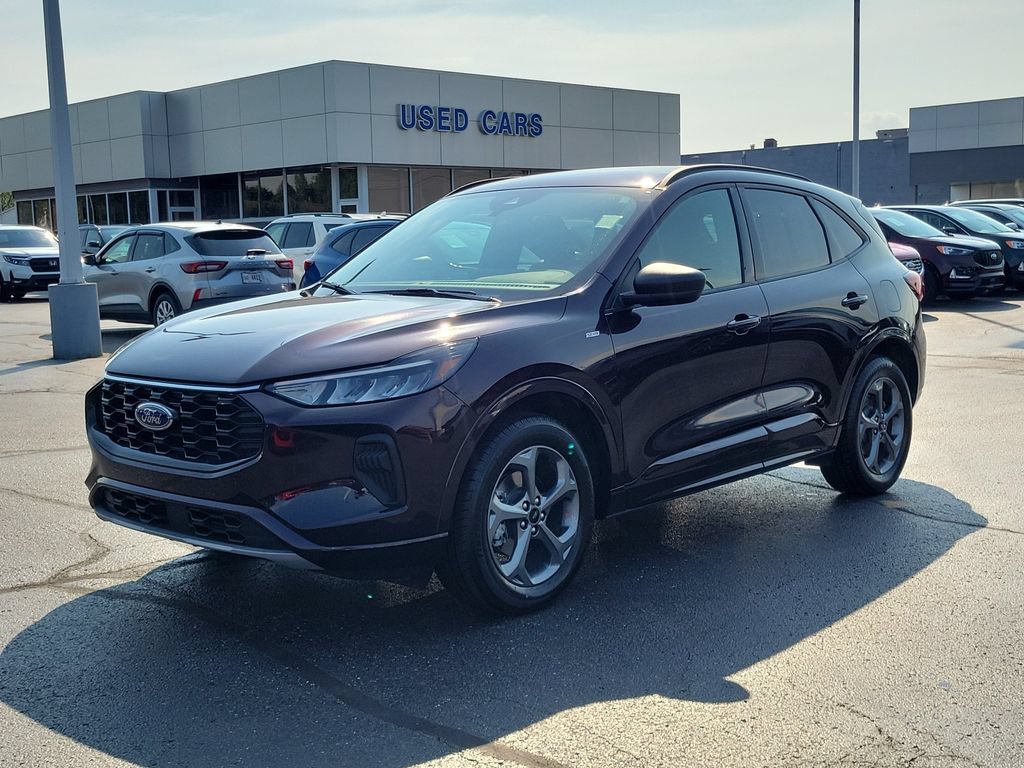 Certified 2023 Ford Escape ST-Line w/ Tech Pack #1 AWD/4WD image 8
