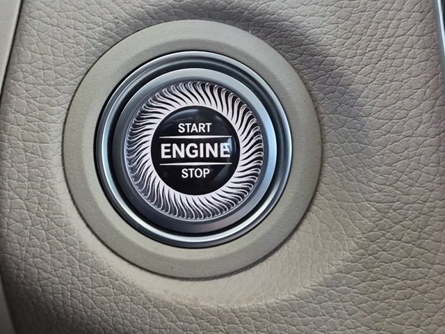 Used 2022 Mercedes-Benz GLC 300 4MATIC w/ Premium Package Lite image 27