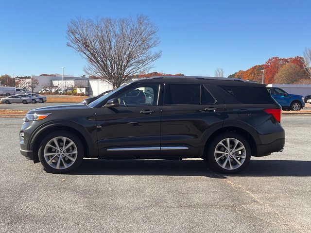 Certified 2022 Ford Explorer Platinum w/ Equipment Group 601A image 2