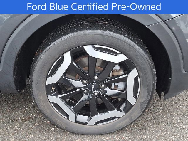 Used 2023 Kia Telluride S image 9