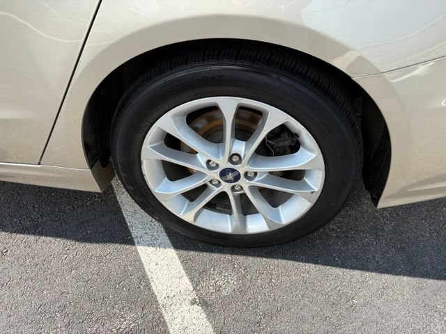 Certified 2019 Ford Fusion SE FWD image 11