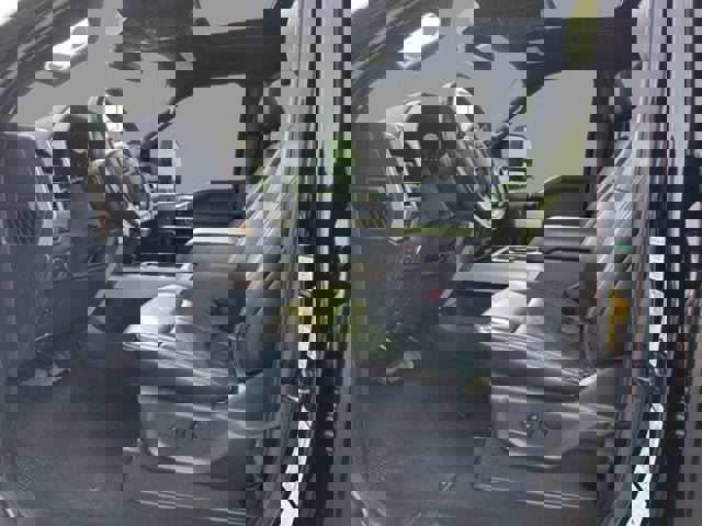 Certified 2022 Ford F250 Lariat w/ Tremor Off-Road Package image 12