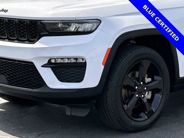 Used 2023 Jeep Grand Cherokee Limited w/ Black Appearance Package AWD/4WD image 5