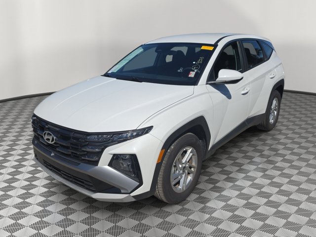Used 2026 Hyundai Tucson SE FWD image 3