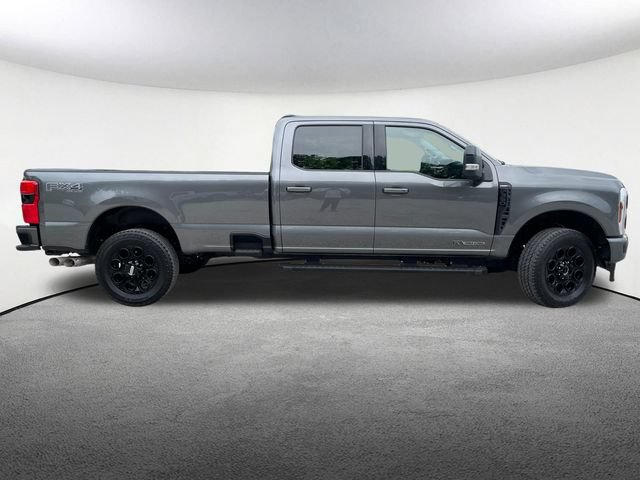 Certified 2025 Ford F350 Lariat w/ Black Appearance Package AWD/4WD image 15