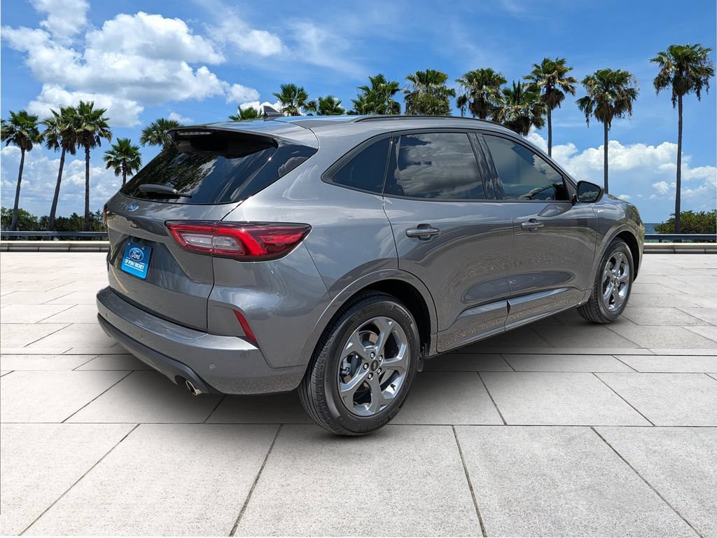 Certified 2023 Ford Escape ST-Line w/ Tech Pack #1 FWD image 7